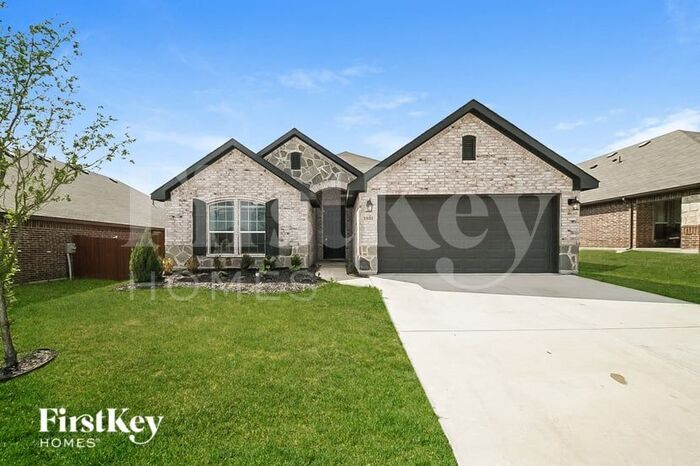 2552 Silver Fox Trl in Hudson Oaks, TX - Building Photo
