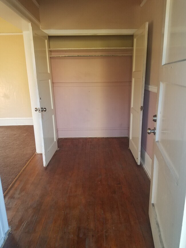 5701 Genoa St in Oakland, CA - Building Photo - Building Photo