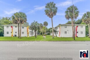 316 W Howry Ave in DeLand, FL - Building Photo