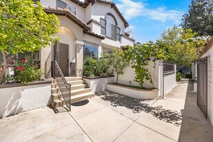 12825 Ternberry Ct, Unit 12825 in Tustin, CA - Building Photo