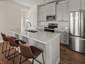 213 Leo Ln in South Burlington, VT - Building Photo