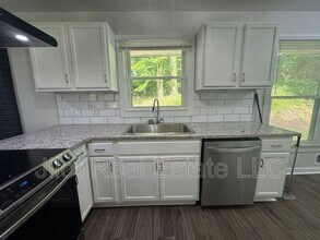 3240 Pyrite Cir SW in Atlanta, GA - Building Photo - Building Photo