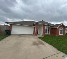 3903 Llano Estacado Ct