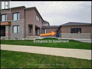 9 Albert Newell Dr in Markham, ON - Building Photo - Building Photo