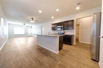3011 Tilmon Ln. in Austin, TX - Building Photo - Building Photo