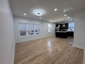 3346 N Central Park Ave in Chicago, IL - Building Photo - Building Photo