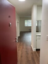 La Villa Mesa in San Pedro, CA - Building Photo