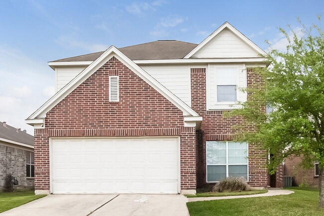 property at 18423 Knob Hill Lake Ln