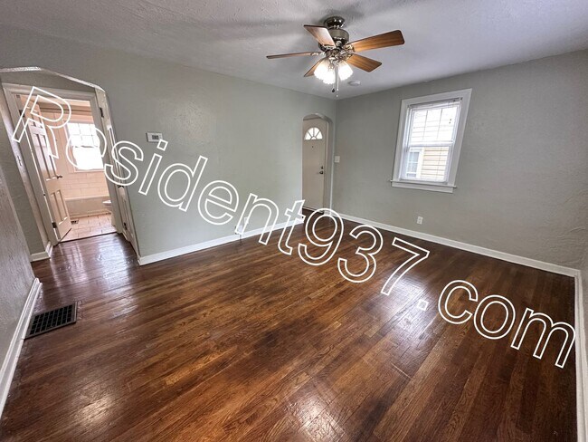 1308 Southlyn Dr in Dayton, OH - Building Photo - Building Photo