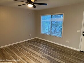1300 Ethel Cir NE in Palm Bay, FL - Foto de edificio - Building Photo