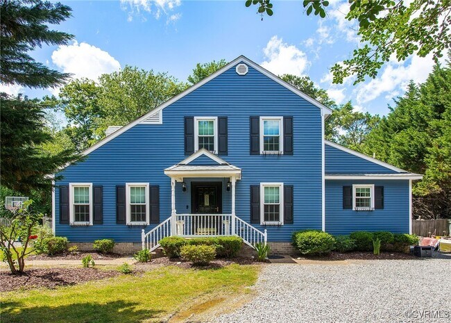 property at 1724 Villageway Dr