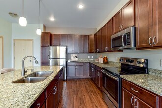 McKenzie Place Apartments in Madison, WI - Building Photo - Building Photo