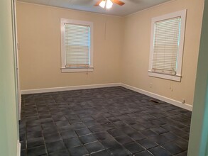 420 E Covington St in Laurinburg, NC - Foto de edificio - Building Photo
