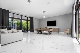 16529 Botaniko Dr N in Weston, FL - Building Photo - Building Photo
