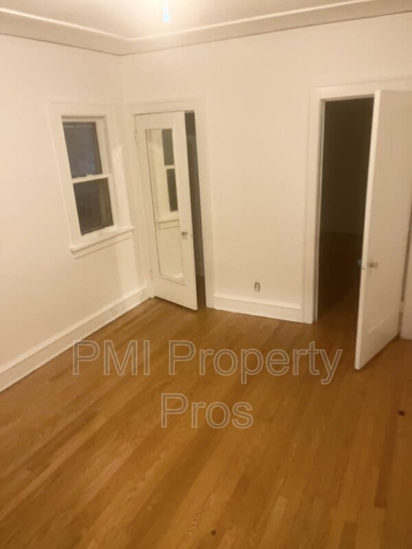 property at 4635 W Fond du Lac Ave