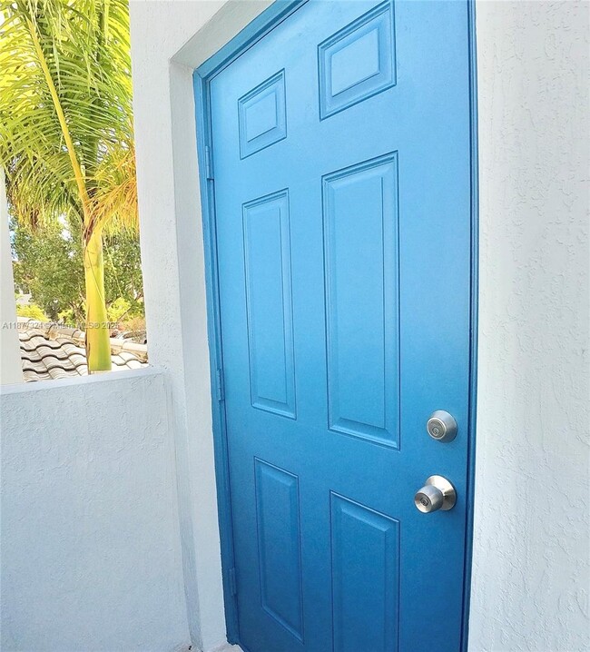 9204 SW 170th Ct in Miami, FL - Building Photo - Building Photo