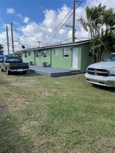 18353 SW 107th Ave in Miami, FL - Building Photo - Building Photo