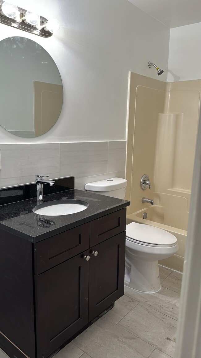 36 Marlin Dr in Norwalk, CT - Building Photo - Building Photo