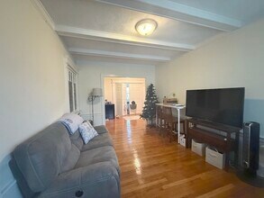 1472 Commonwealth Ave in Boston, MA - Building Photo - Building Photo