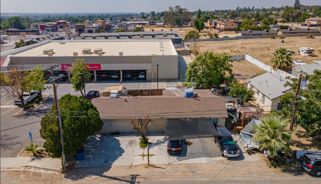 1004 McCurdy Dr in Bakersfield, CA - Building Photo - Building Photo