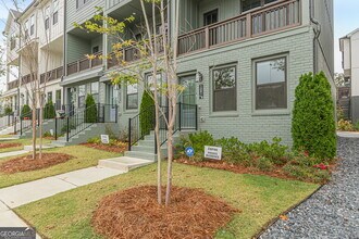 1391 Cozy Ct. SE in Atlanta, GA - Foto de edificio - Building Photo