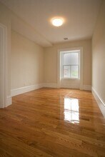 656 Massachusetts Ave, Unit 5 in Boston, MA - Building Photo - Building Photo
