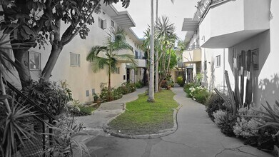 12015 Lamanda St, Unit 12015 Lamanda ST in Los Angeles, CA - Building Photo - Building Photo