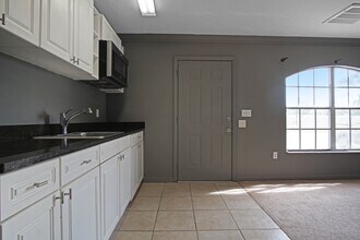2326 Fan Palm Dr in Davenport, FL - Building Photo - Building Photo