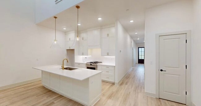 5902 S Bellview Rd in Rogers, AR - Building Photo - Building Photo