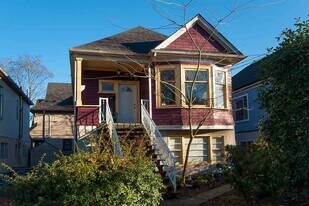 2912 Windsor St in Vancouver, BC - Building Photo