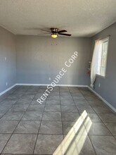 38728 17th St E in Palmdale, CA - Building Photo - Building Photo