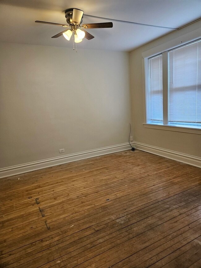 3507 N Damen Ave in Chicago, IL - Foto de edificio - Building Photo