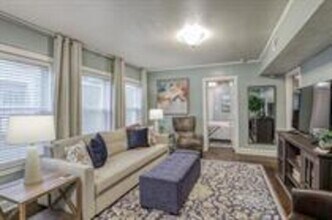 3402 Gillham Rd in Kansas City, MO - Building Photo - Building Photo