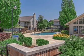 The Woodlands Of Brookfield in Brookfield, WI - Building Photo - Building Photo