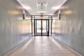 68 Lake St in White Plains, NY - Building Photo - Building Photo