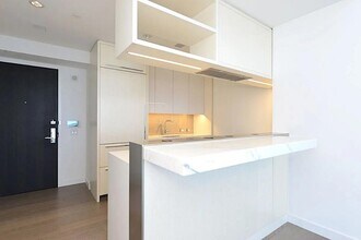 252 South St in New York, NY - Building Photo - Building Photo