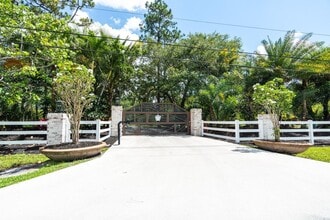 10780 Anderson Ln in Wellington, FL - Building Photo - Building Photo