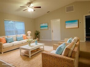 11200 Chalet Ave in Englewood, FL - Building Photo - Building Photo