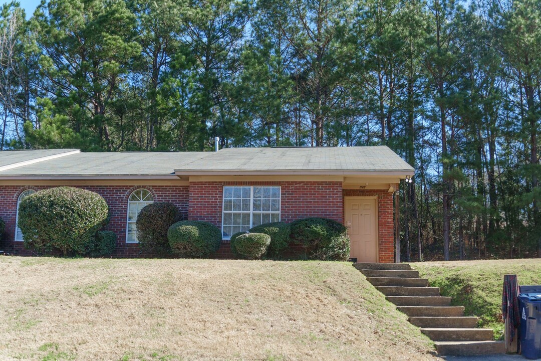 1170 Northwood Dr in Auburn, AL - Building Photo