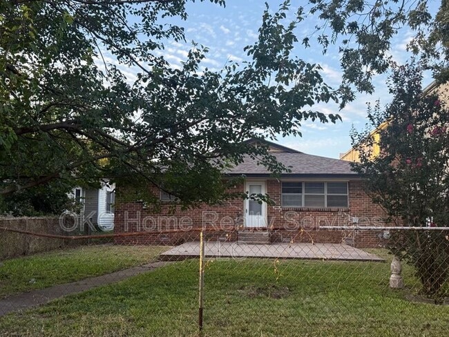 118 SW 1st St in Moore, OK - Building Photo - Building Photo
