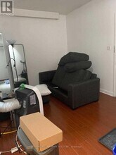 220-220 Gerrard St E in Toronto, ON - Building Photo - Building Photo