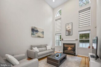 204 Camelot Ct in Princeton, NJ - Building Photo - Building Photo