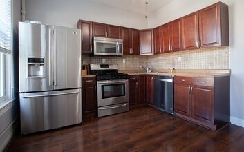 18 Howard Pl in Jersey City, NJ - Building Photo - Building Photo