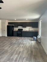 10720 Clyde Buttrey Dr in Bon Aqua, TN - Building Photo