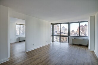 800 Sixth in Manhattan, NY - Foto de edificio - Interior Photo