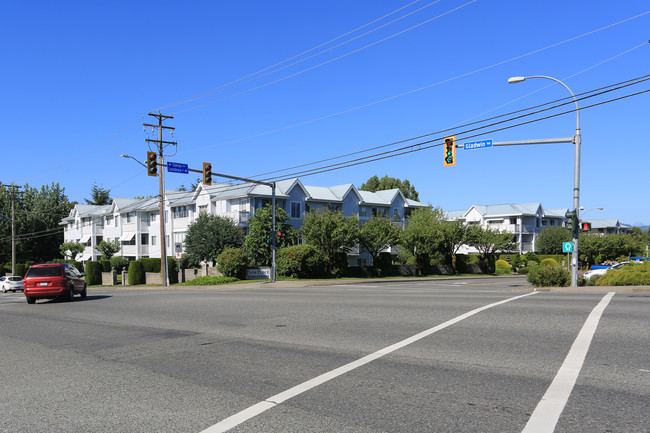 32823 Landeau Pl in Abbotsford, BC - Building Photo - Primary Photo