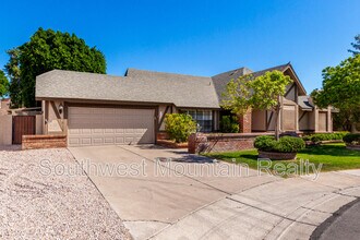 2020 W Natal Cir in Mesa, AZ - Building Photo - Building Photo