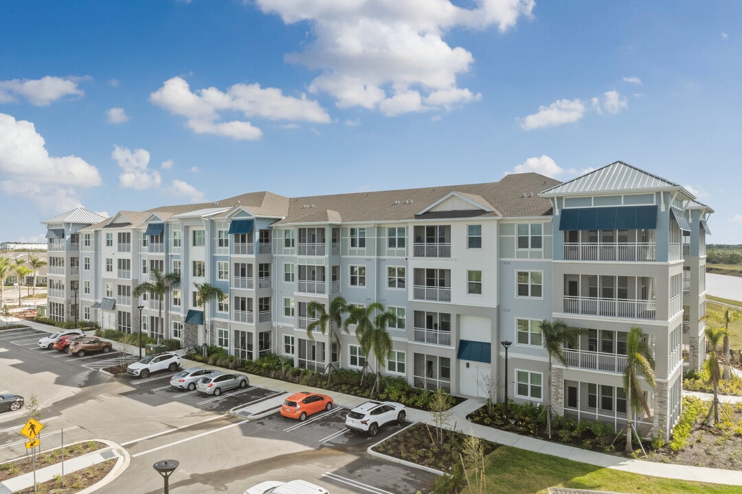 Encore at Tradition in Port St. Lucie, FL - Building Photo