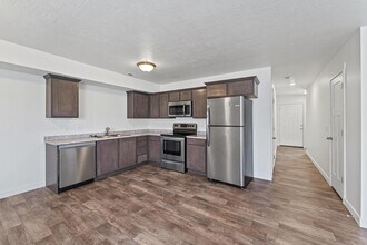 14888 S Sliding Rock Way in Herriman, UT - Foto de edificio - Building Photo