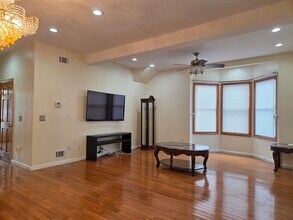 561 AVENUE E in Bayonne, NJ - Building Photo - Building Photo